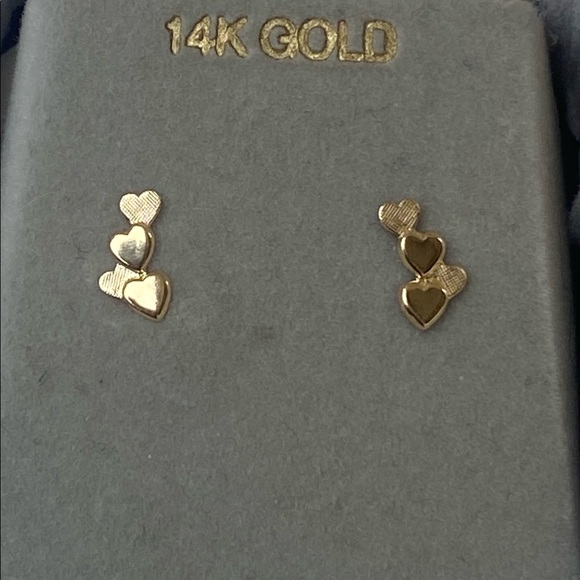 HEART STUD EARRINGS 14K YELLOW GOLD - Picture 2 of 3